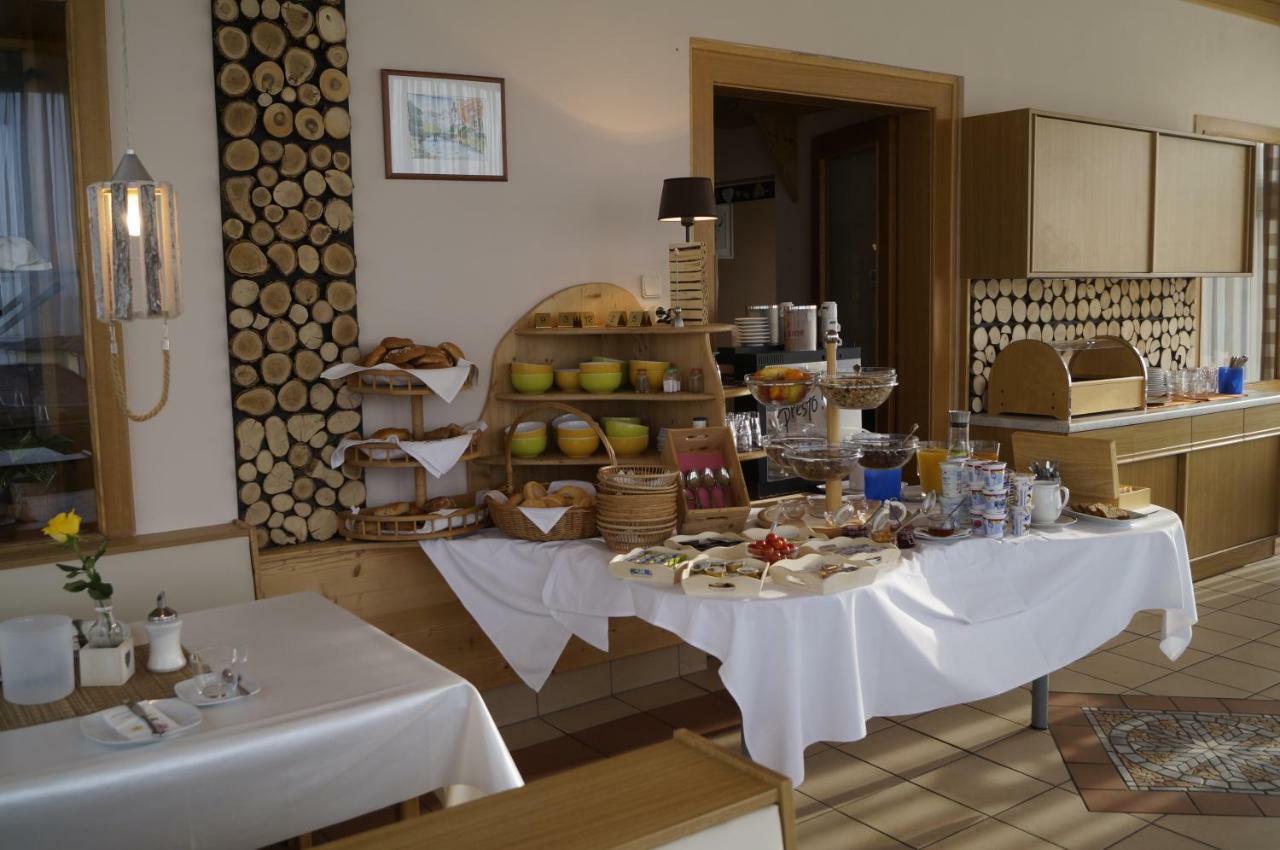 Pension Dobernig - Contactless Check In/Stay Klagenfurt am Woerthersee Exterior photo