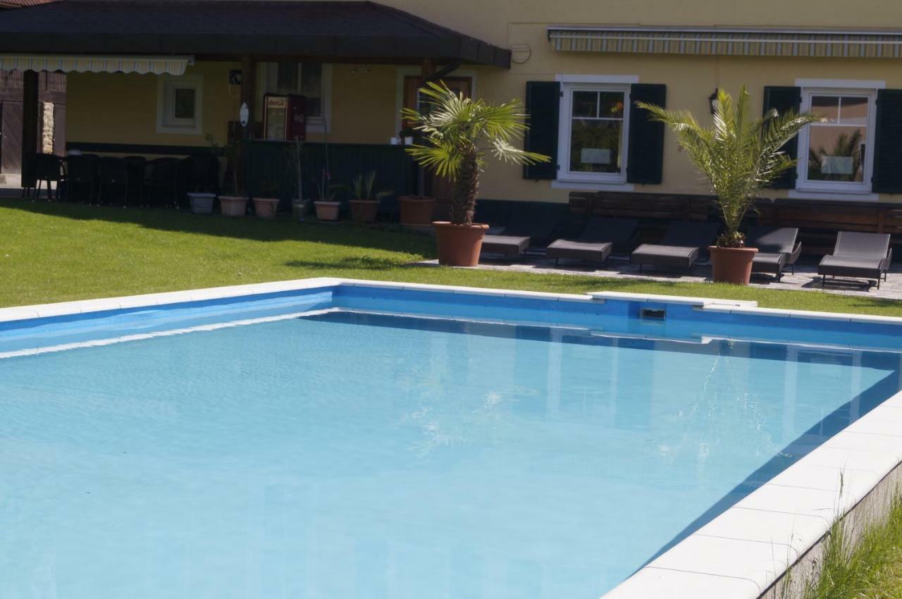 Pension Dobernig - Contactless Check In/Stay Klagenfurt am Woerthersee Exterior photo