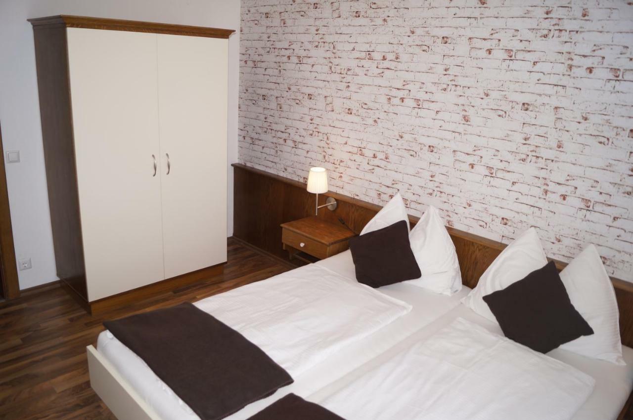 Pension Dobernig - Contactless Check In/Stay Klagenfurt am Woerthersee Exterior photo